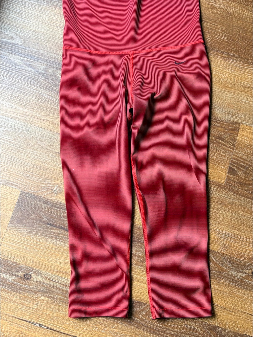 Nike Dri-FIT XS Red Black Stripe Crop Leggings High Rise